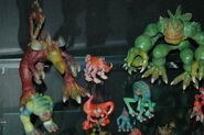 Spore figurines3