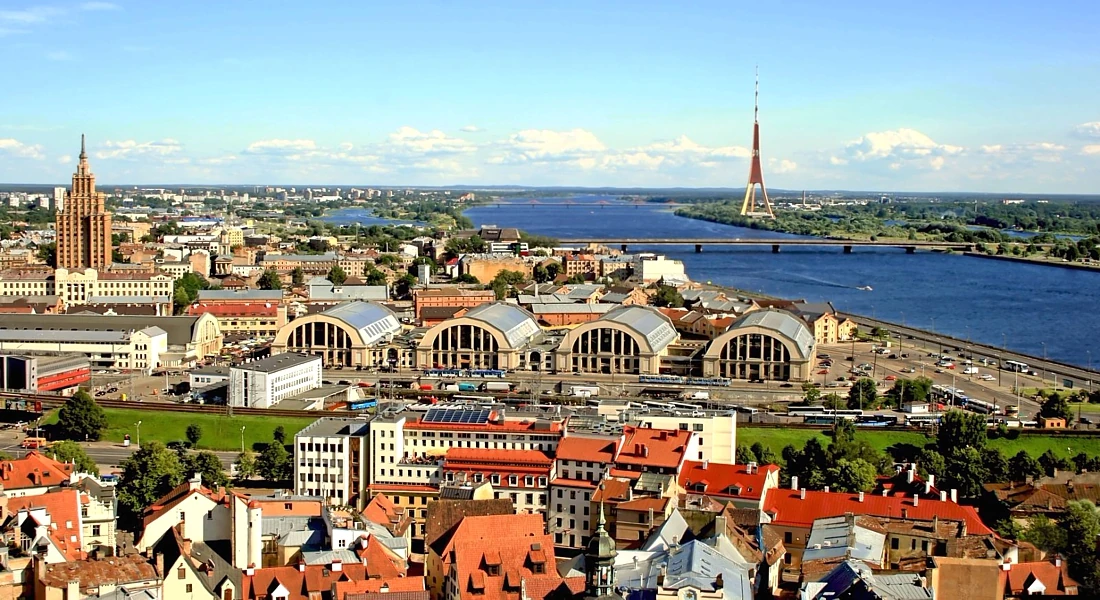 Рига столица латвии. Прибалтика таллин. Город рига латвия. Красивые прибалтики. Красивые прибалтики.
