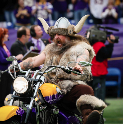 Disgruntled Vikings mascot Ragnar trades horns for cheese