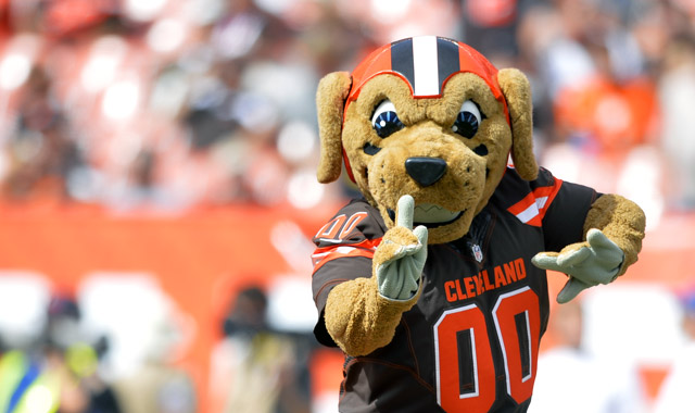 cleveland browns mascots chomps