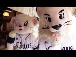 Saitama_Seibu_Lions_Mascot's_Kawagoe_Adventures-_Eat_Your_Way_Through_Penny_Candy_Lane!