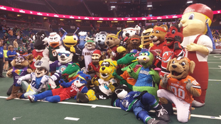 Large.5774469581f60 MascotGamesSaturdayGroupPhoto.png.52bd255cab9673fc42810cafe413df5d.png