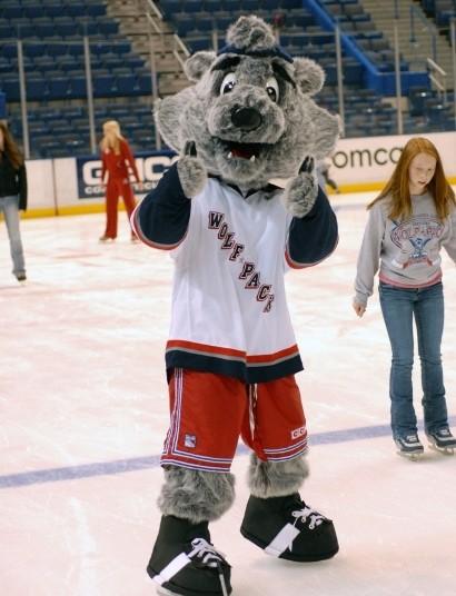 Little Sonar: Hartford Wolfpack Mini-Mascot