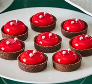 Yor's Apple Cake (【ヨル】 林檎のケーキ, [Yoru] Ringo no Kēki?)