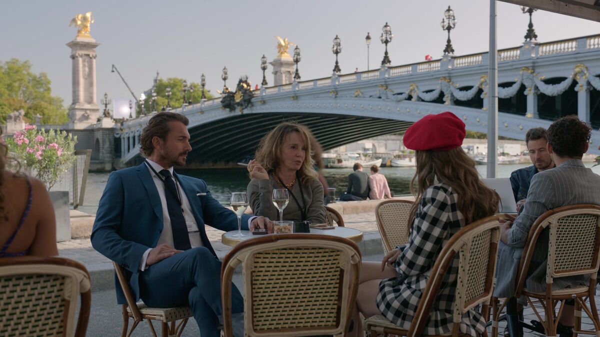 Pont Alexandre III | Emily in Paris Wiki | Fandom