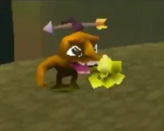 Достал связку бананов