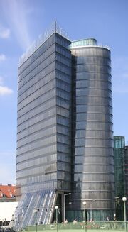 RealWorld Uniqa Tower