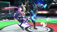Lucario atacando a Greninja en el Estadio Pokémon 2.