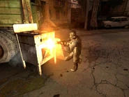 Ss admin 06-03-19 22-46-35 (limansk).jpg (274 КБ) Наёмник отвлекает бандитов, принимая огонь на себя