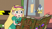 S2E14 Glossaryck telling Star Butterfly to read