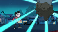 S2E19 Marco Diaz sees the coffin start to glow