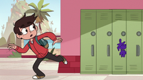 S1E11 Marco running to get Star's spellbook