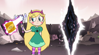 S3E7 Star Butterfly conjures a bags of Gold'n Crispz