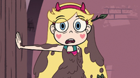 S3E28 Star Butterfly greets Moon and Eclipsa