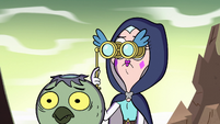 S2E40 Queen Moon using opera binoculars