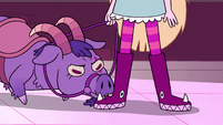 S2E23 Lil Chauncey biting Star Butterfly's boot