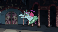 S3E24 Pony Head arrives at the party