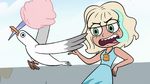 S3E13 Seagull steals Jackie's cotton candy