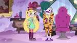 S4E9 Star pointing at Eclipsa's new outfit