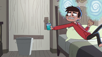 S2E31 Marco Diaz can't reach the garbage can
