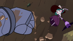 S4E32 Eclipsa dodges Solarian warrior's punch 1