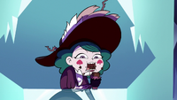 S3E2 Eclipsa quickly eating the candy bar