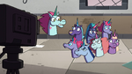 S4E19 Pony Head 'catches' the Pony Sisters