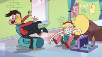 S3E14 Star Butterfly throws her burrito at Marco