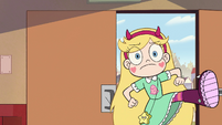 S2E38 Star Butterfly kicks the school doors open