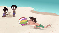 S4E27 Marco bumps ball back to Star