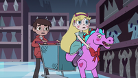 S3E15 Star and Marco reach the starter horses aisle