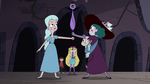 S4E35 Moon taking the wand from Eclipsa