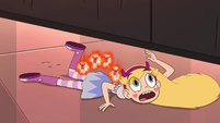 S4E6 Demonfruit jump on Star Butterfly's back