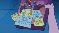 S2E34 Marco Diaz's sticky notes on his cereal