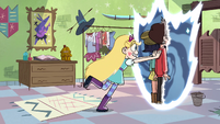 S4E11 Star pushes Marco and Janna into portal