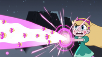 S4E28 Star Butterfly shooting Cupcake Blast