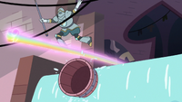 S3E8 Sir Lavabo dodges Star's Rainbow Fist Punch