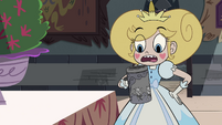 S4E10 Star Butterfly holding tableware