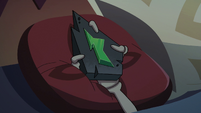 S2E35 Close-up on Ludo's magic wand in bed
