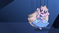 S2E40 Star Butterfly puppet dancing on stage