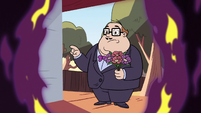 S2E28 Principal Skeeves holding flower bouquet