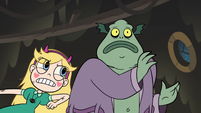 S3E5 Star Butterfly pokes Buff Frog with her elbow