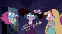 S4E9 Pony Head criticizing Eclipsa's guitar