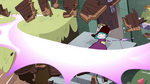 S4E32 Eclipsa blows away the cart of hay