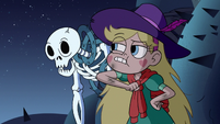 S3E1 Star Butterfly pokes skeleton with her elbow