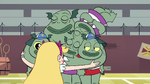 S4E25 Star hugging Buff Frog and his children