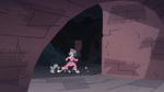 S3E28 Eclipsa escaping the Royal Archive