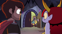 S2E31 Star Butterfly pointing her wand at Hekapoo