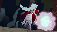 S2E41 Queen Moon carries Hekapoo to the portal