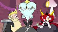 S3E9 Hekapoo pointing at Star Butterfly off-screen